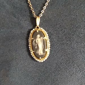 Antique 12k GF Wedgwood Cameo Pendant Necklace